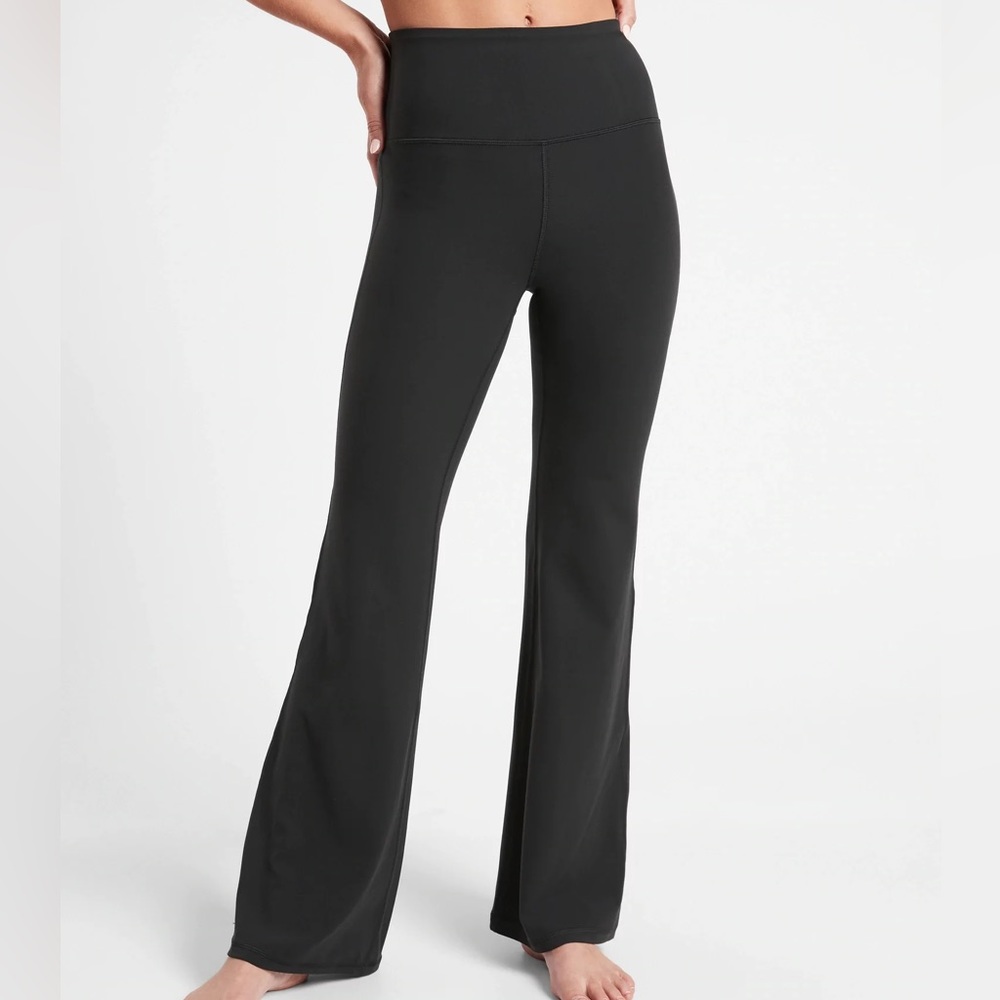 Athleta Peak Hybrid Fleece Pant  -Flare Leg  -Black  -Large